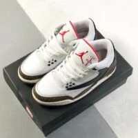 Nike Air Jordan 3 סניקרס כדורסל עם Swoosh