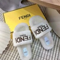 Fendi כפכפי בית פרוותיים עם רקמת FENDI ROMA