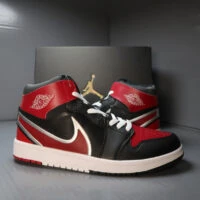 Air Jordan 1 נעלי סניקרס מיד-טופ